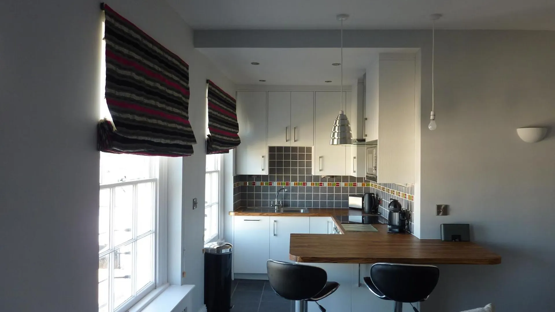 Hewlett Apartments Cheltenham