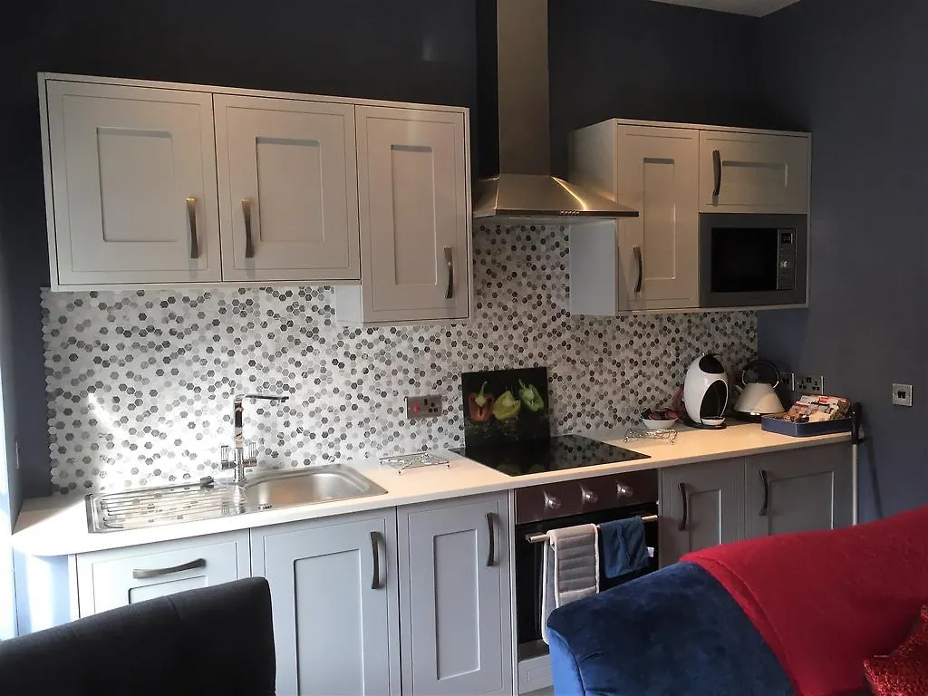 Hewlett Apartments Cheltenham