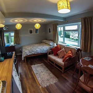  Apartment Cheltenham Studio Apartment United Kingdom