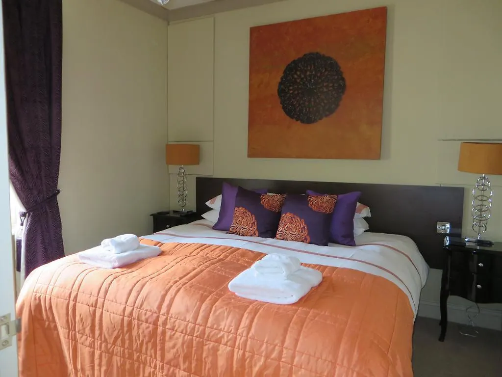 Hewlett Apartments Cheltenham United Kingdom